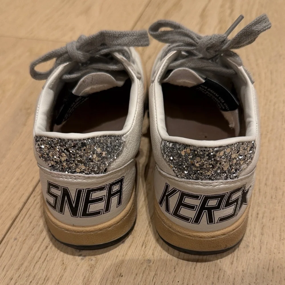 Golden Goose Kids Sneakers White with Silver Stars - Picture 2 of 4